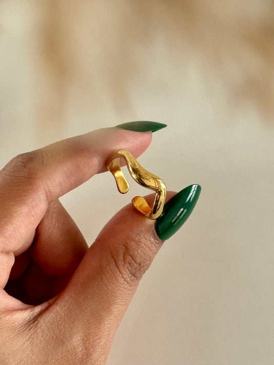 Wavy Adjustable Ring