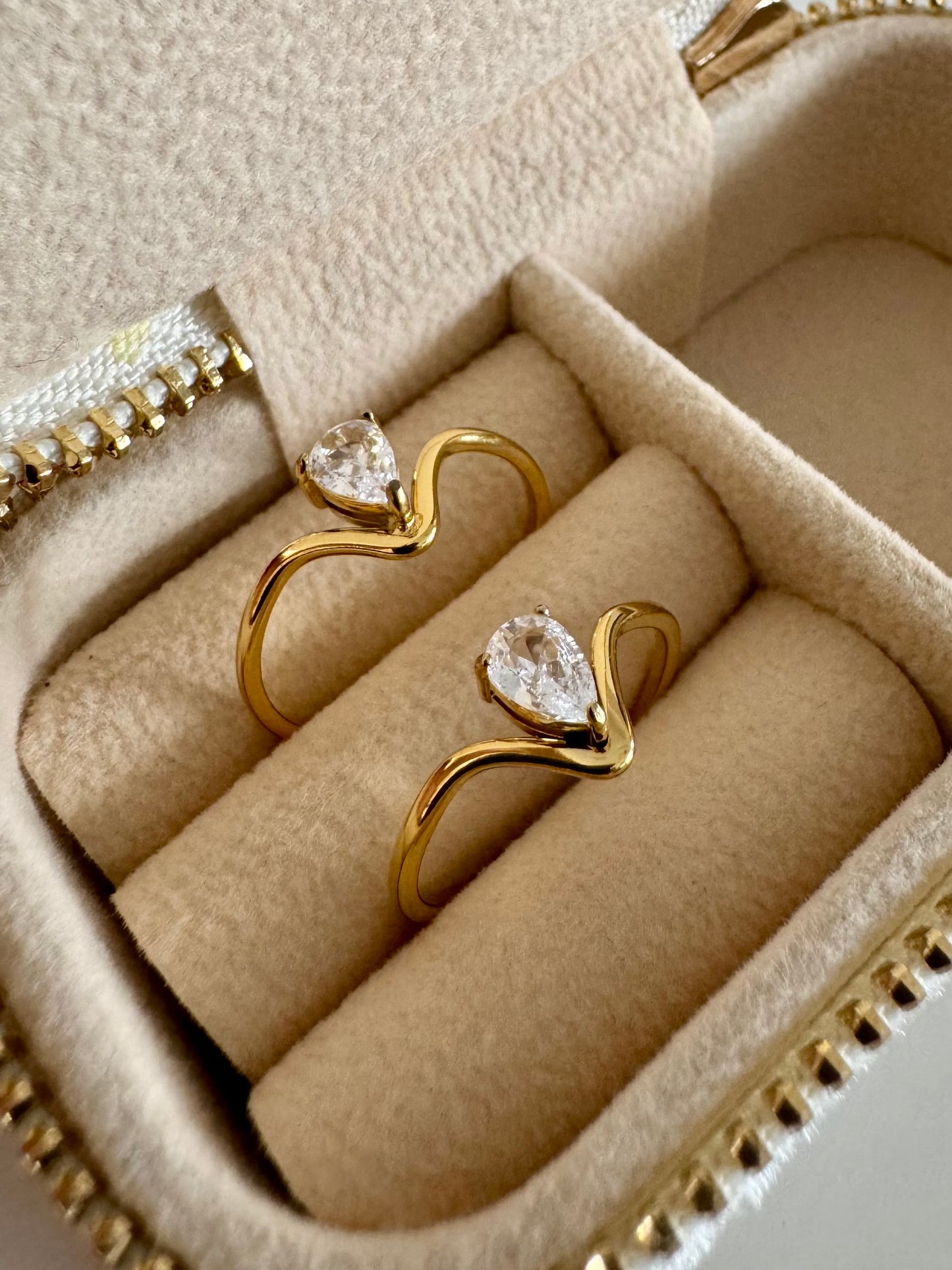 DewDrop Ring