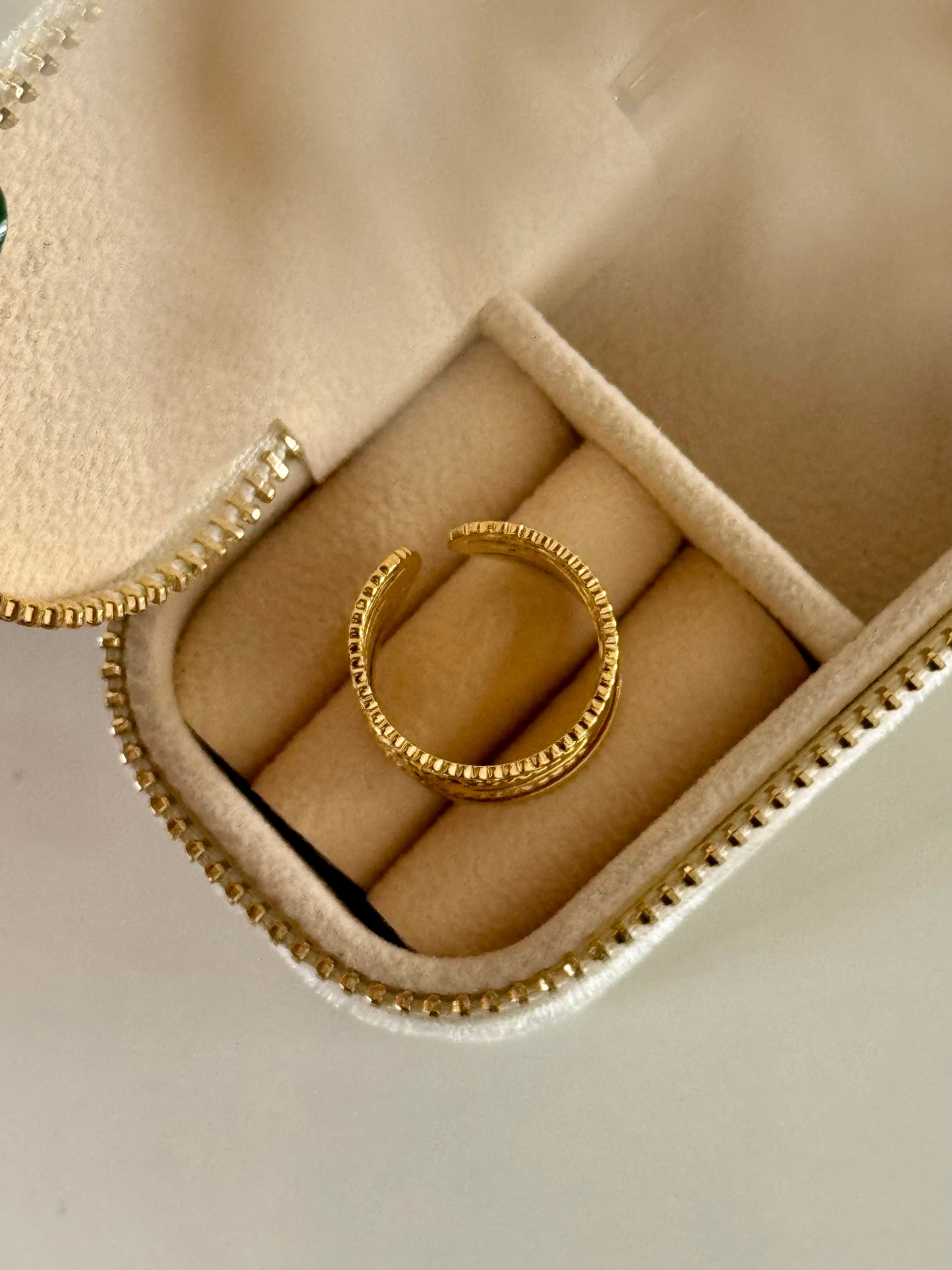 Lustre Layer Adjustable Ring