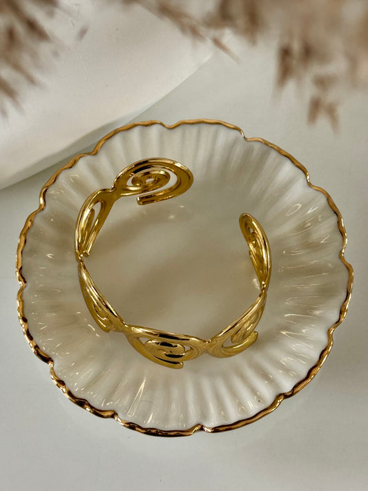 Spiral Adjustable Cuff