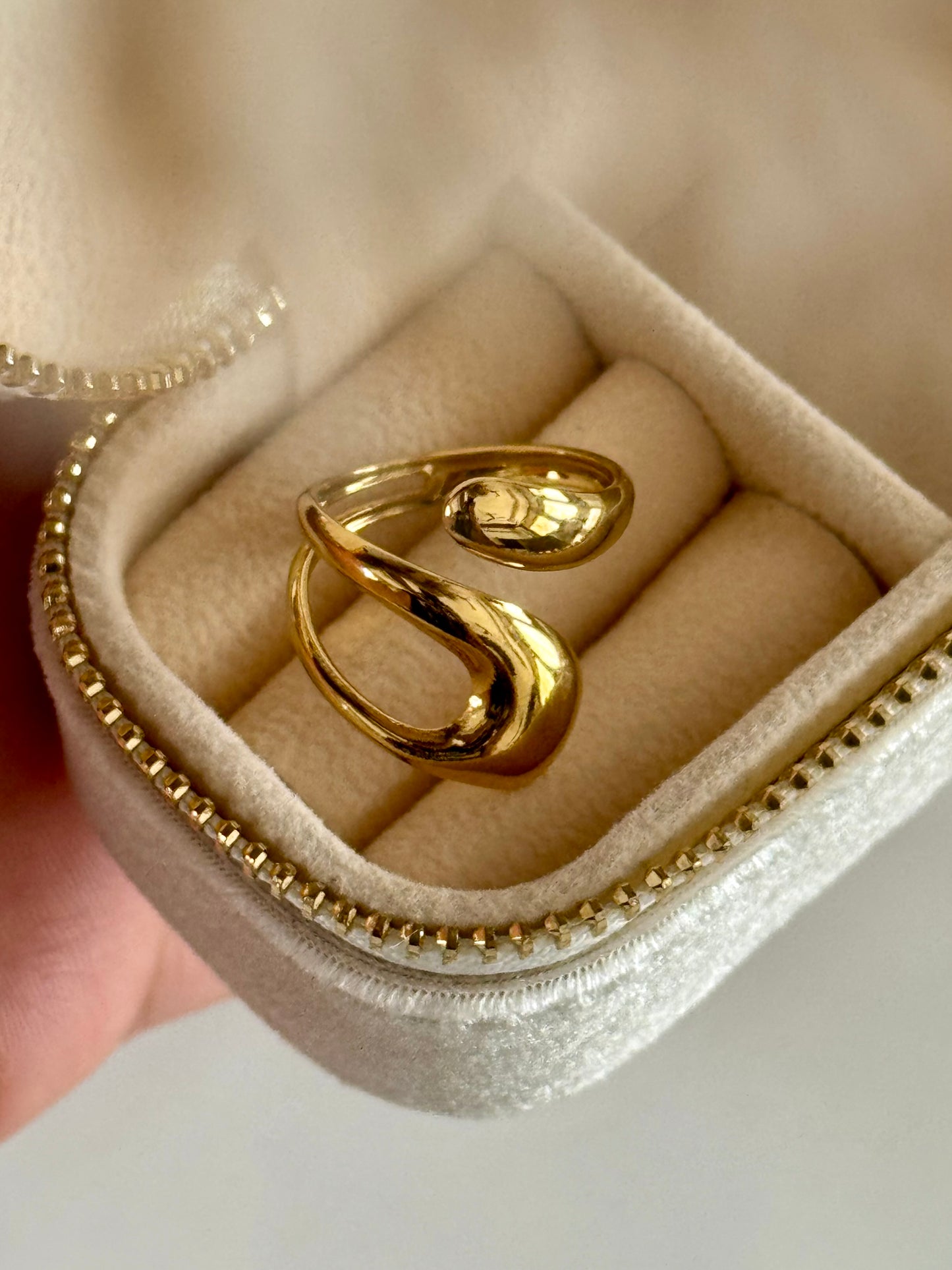 EdgeGlow Adjustable Ring