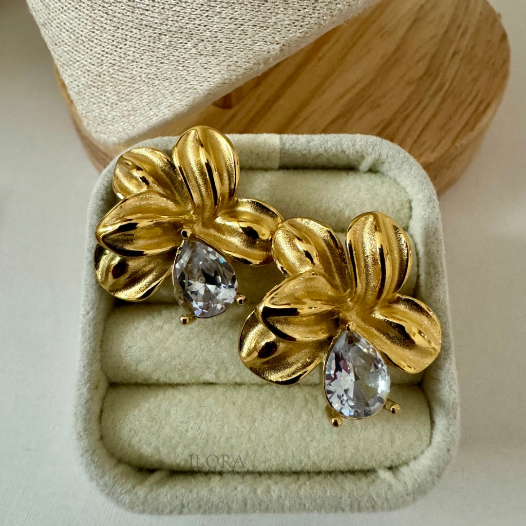 Amora Flower Earrings