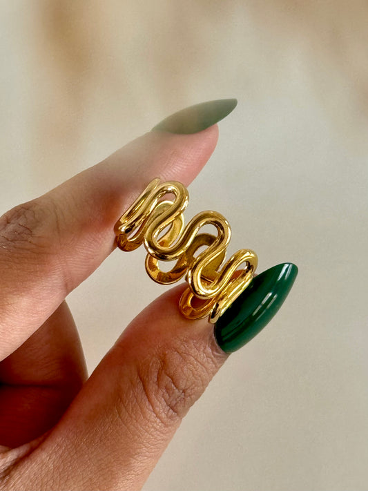 Zinnia Adjustable Ring