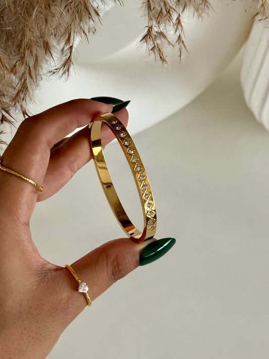 Neria Thin Wrist Kada