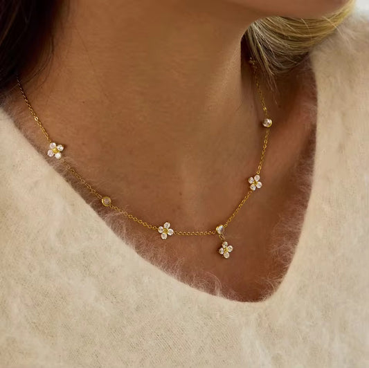 Lois Neckpiece