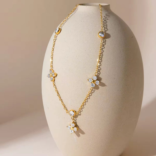 Lois Neckpiece
