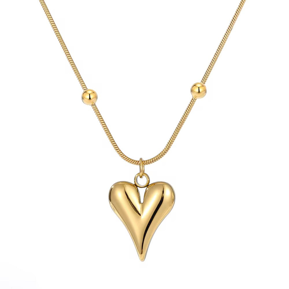 Anya Heart Neckpiece