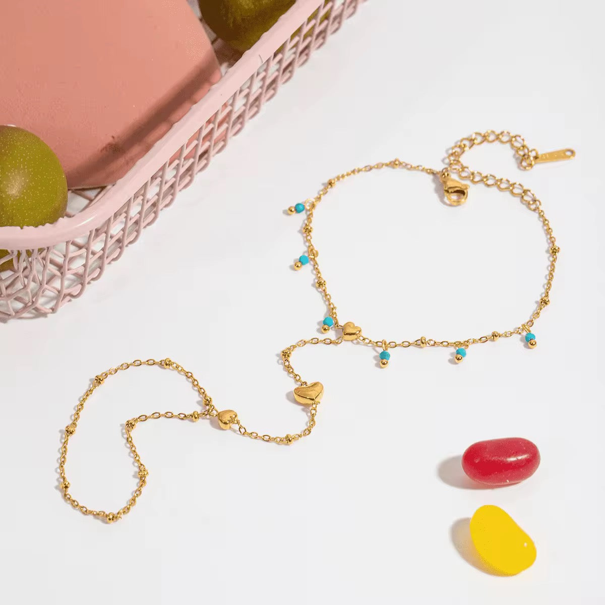 Violetta Handchain