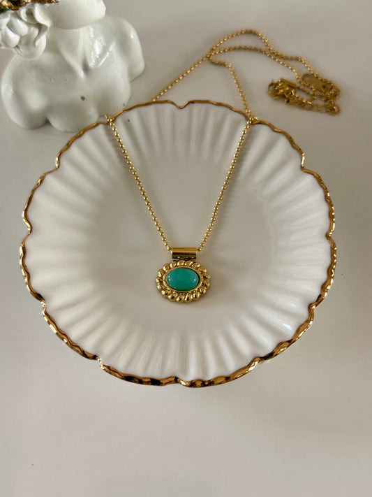 Green Stone Neckpiece
