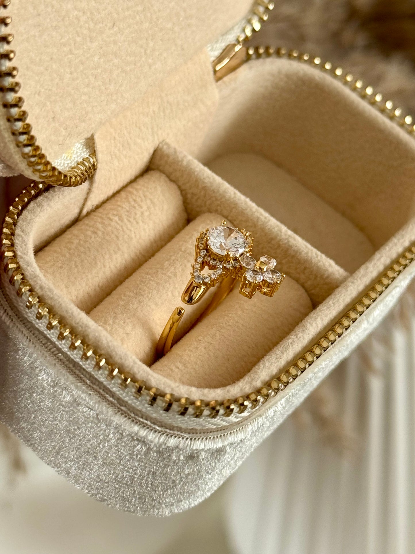 Evelina Adjustable Ring