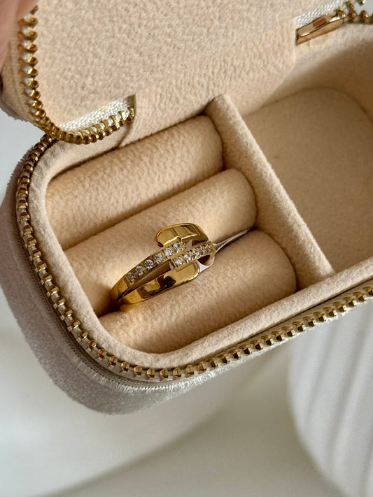 Avril Ring
