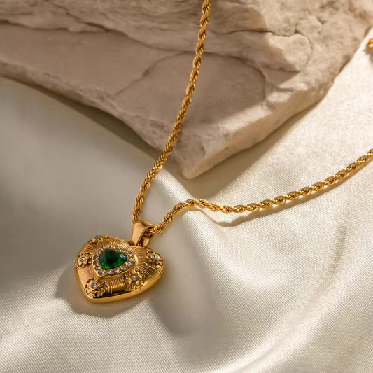 Green stone Neckpiece