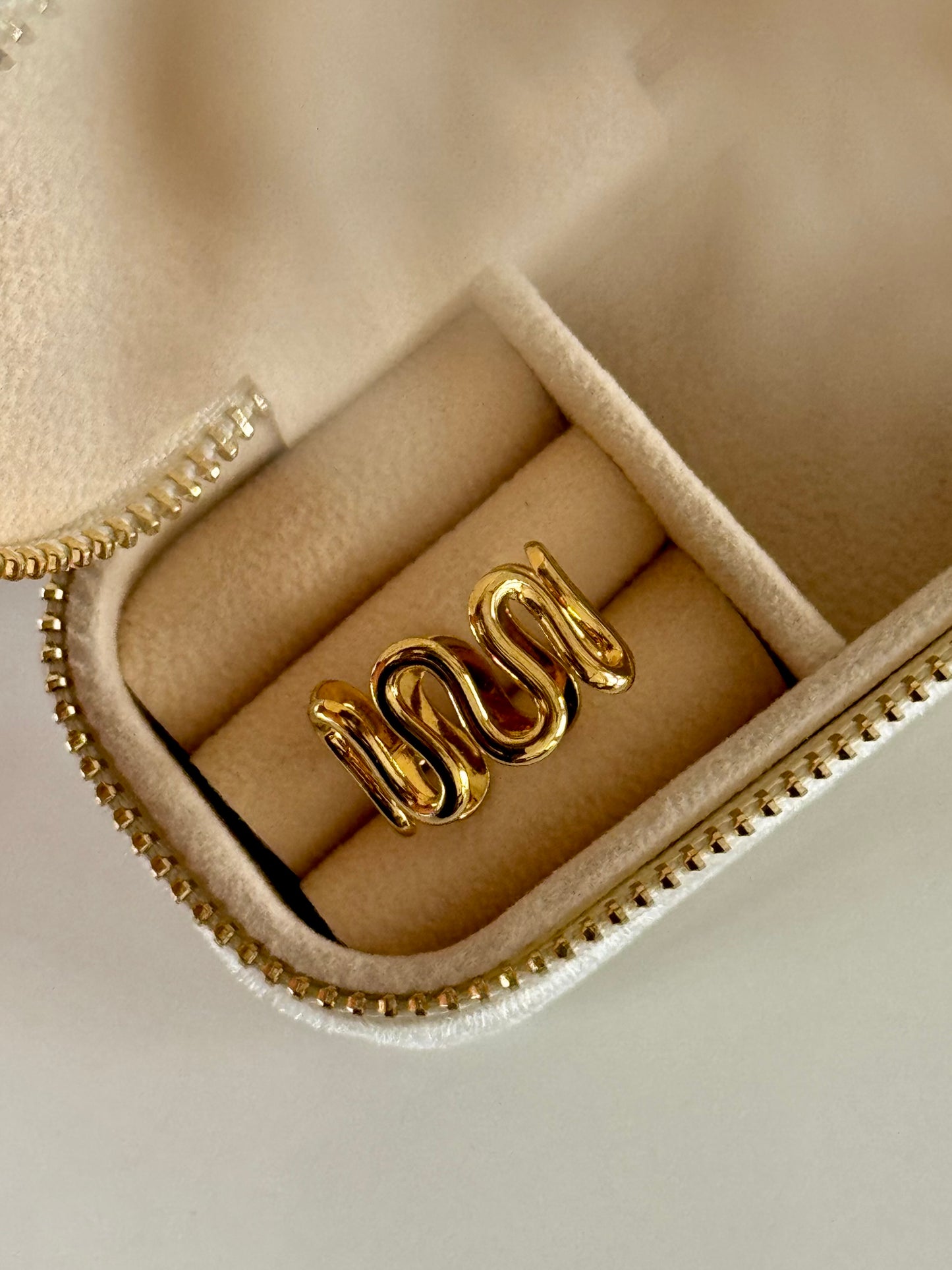 Zinnia Adjustable Ring