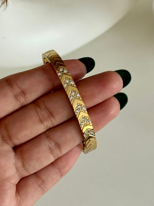Yue Thin Wrist Kada