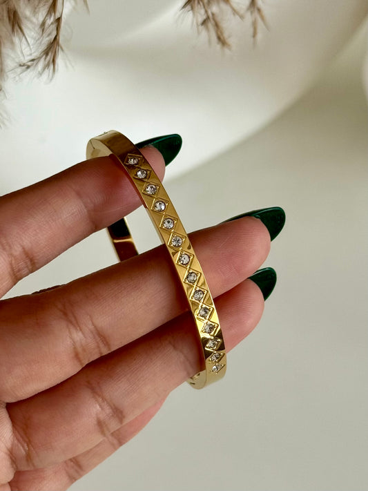 Neria Thin Wrist Kada