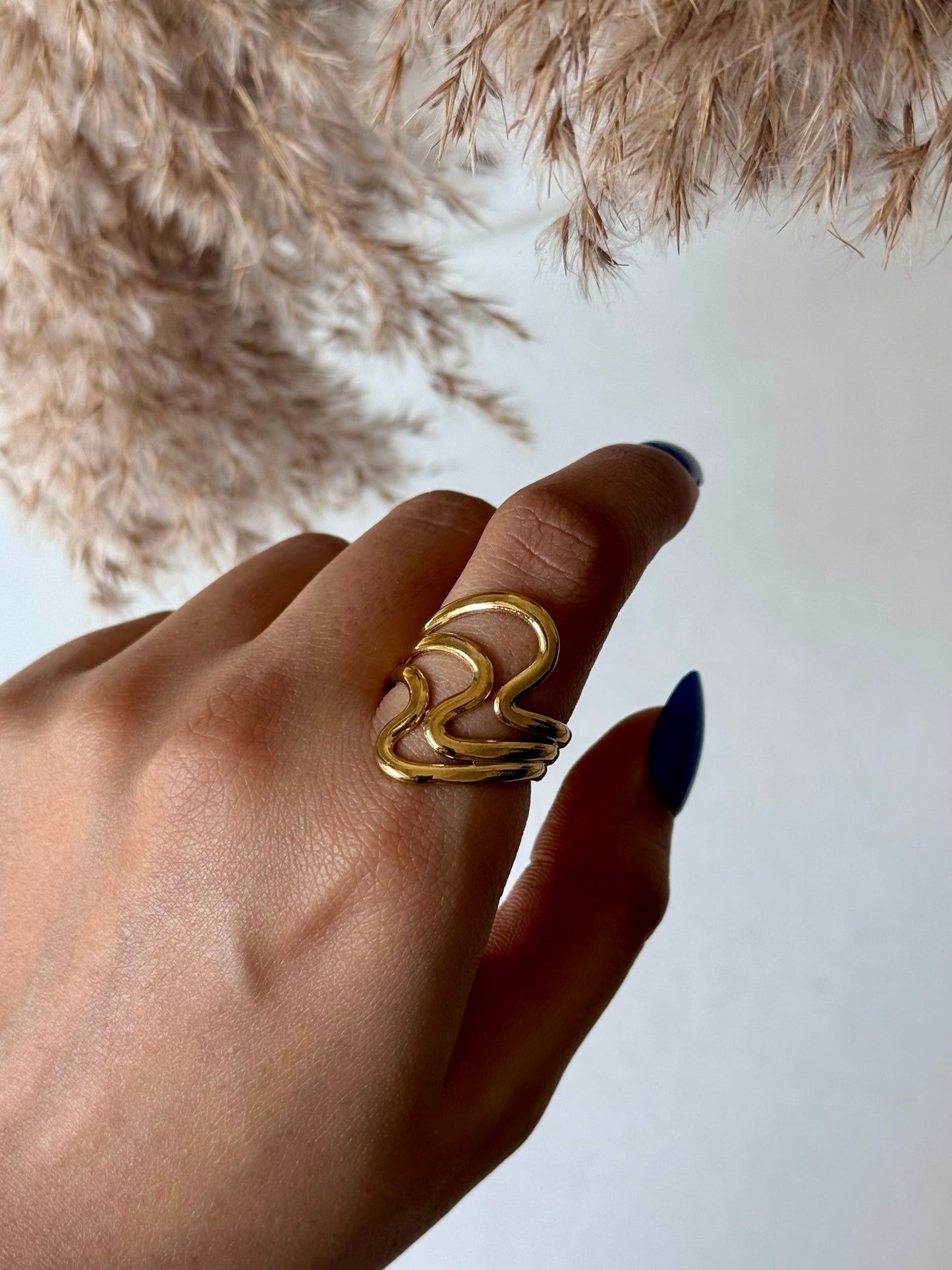Lois Adjustable Ring
