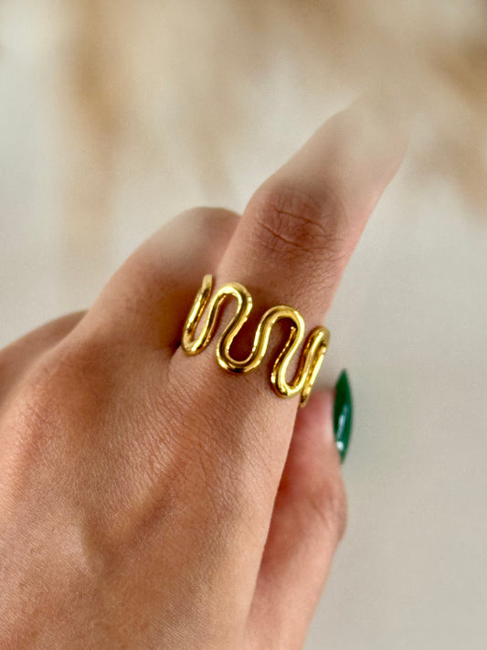 Zinnia Adjustable Ring