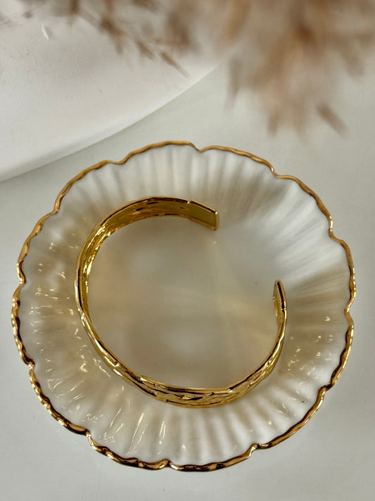 GlowHold Cuff