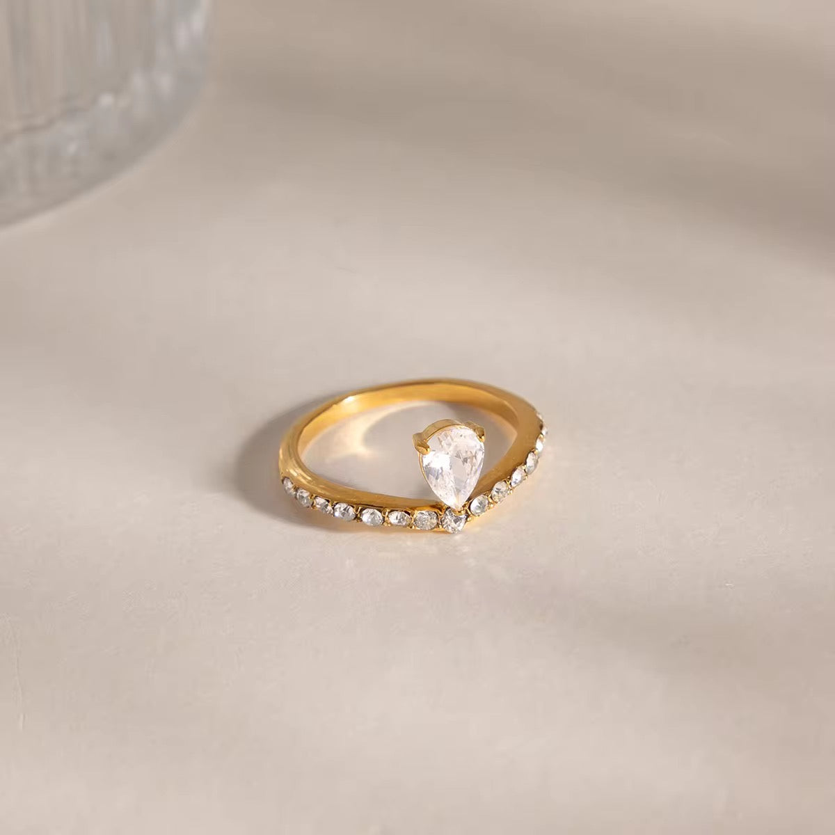Damaris Ring