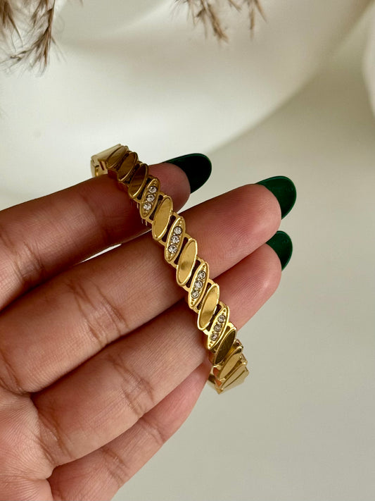 Vaspera Thin Wrist Kada