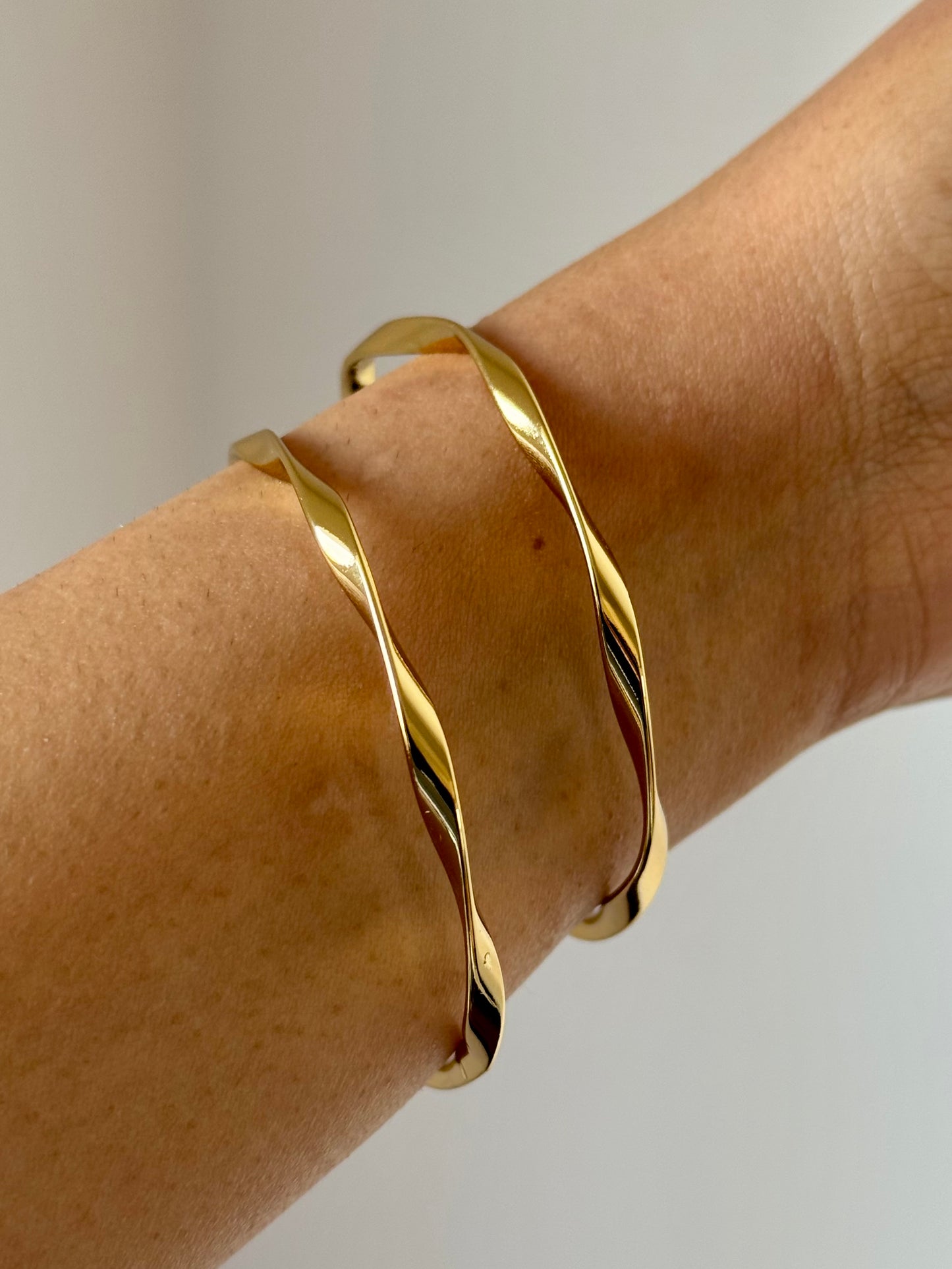 Zavya Thin Wrist Kada