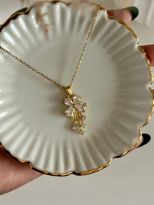 Primrose Neckpiece
