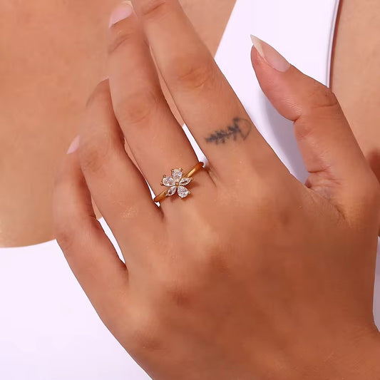 Halley Adjustable Ring