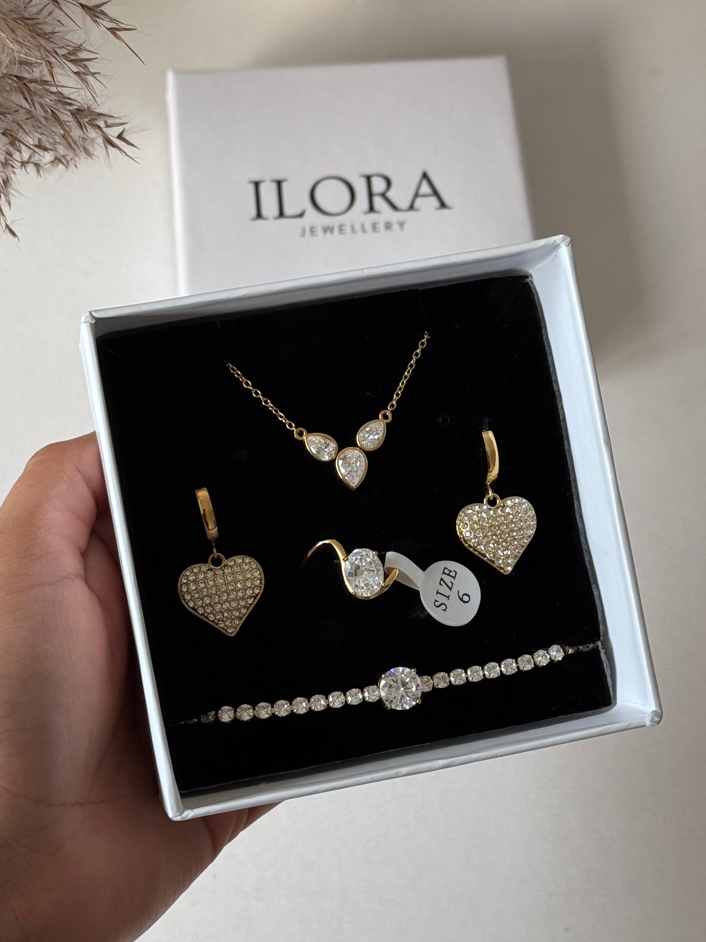 Adora Jewellery Set