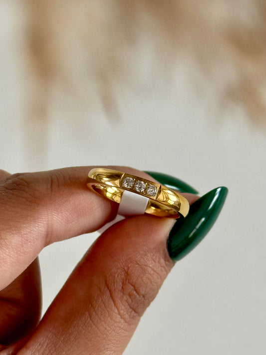 Lunaria Ring