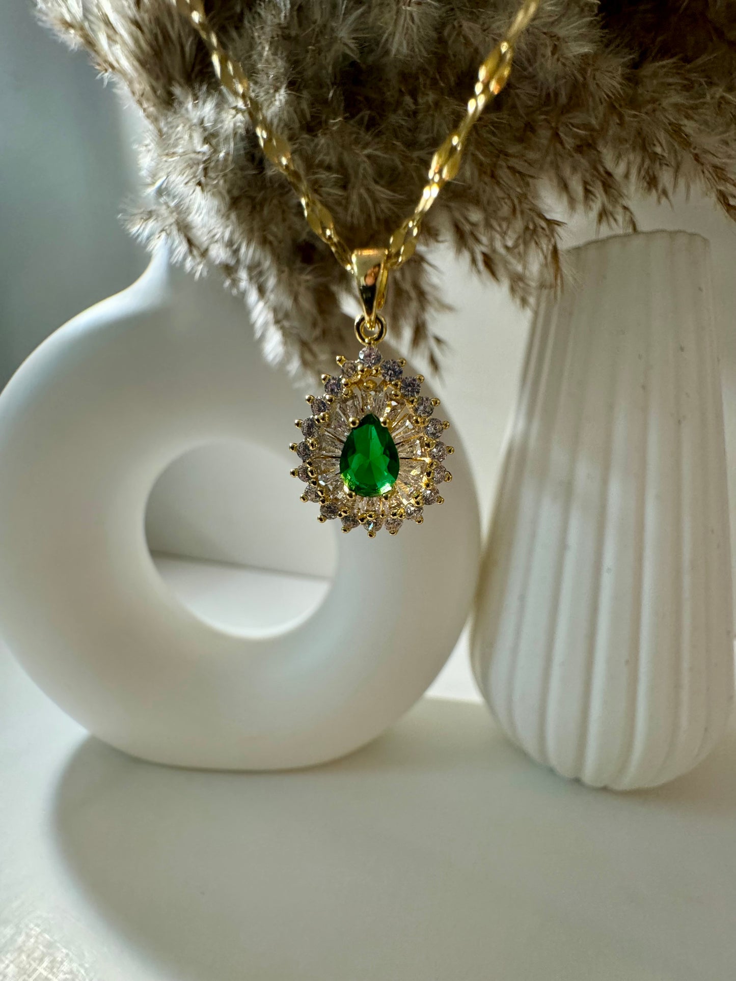 Aloraa Neckpiece