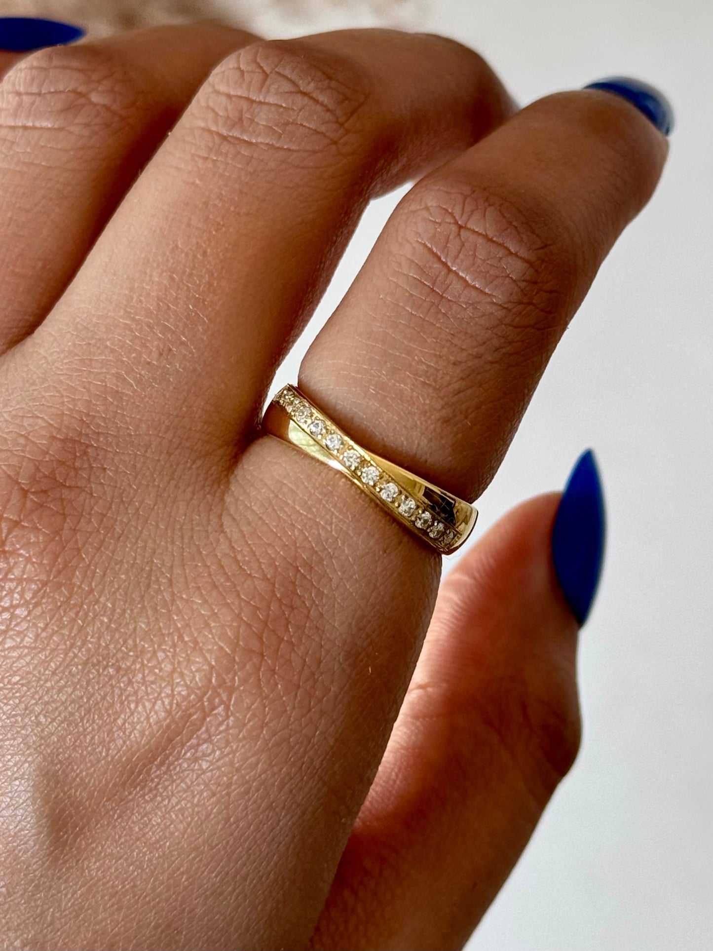 Isalin Ring