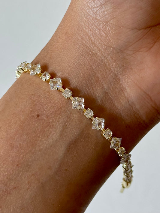 Bernice Loose Bracelet