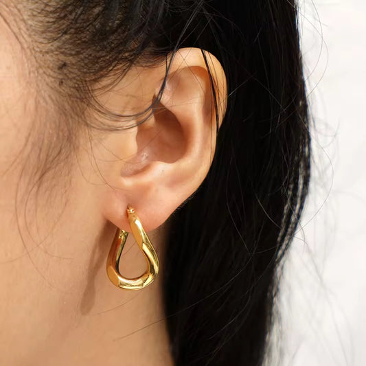 Bri Hoops