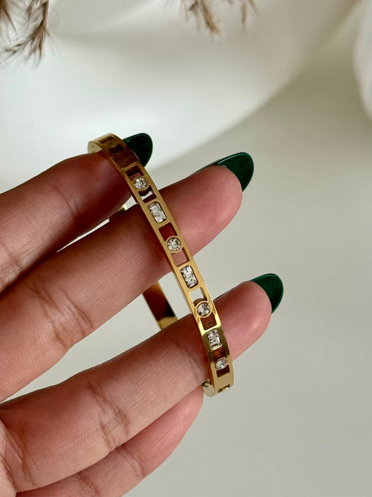 Skye Thin Wrist kada