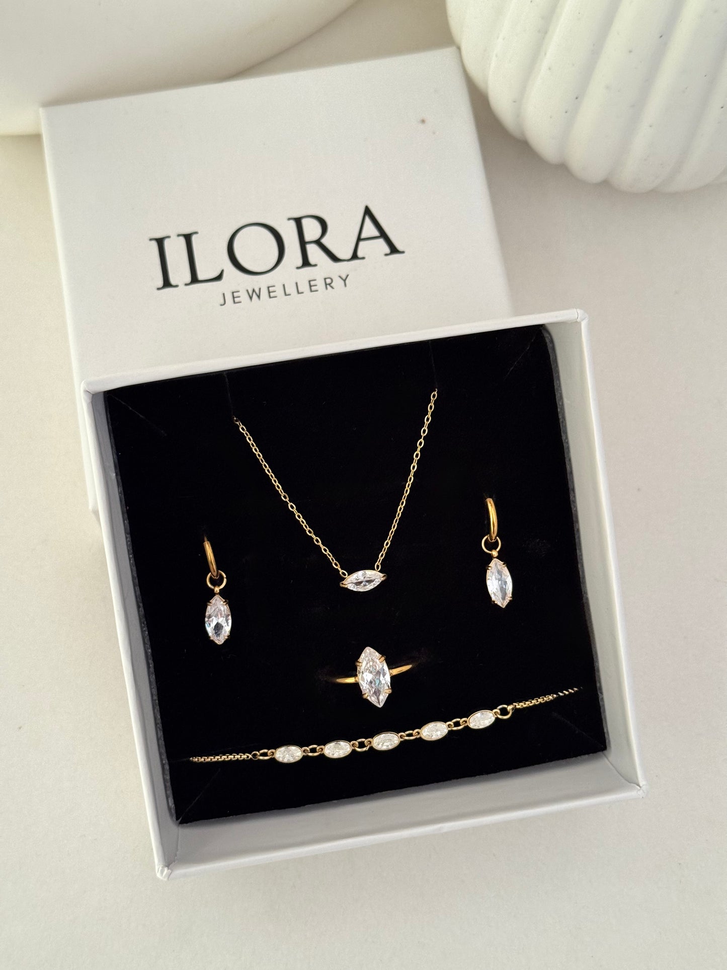 Ivora Marquise Jewellery Set