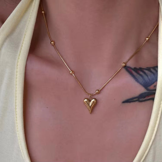 Anya Heart Neckpiece