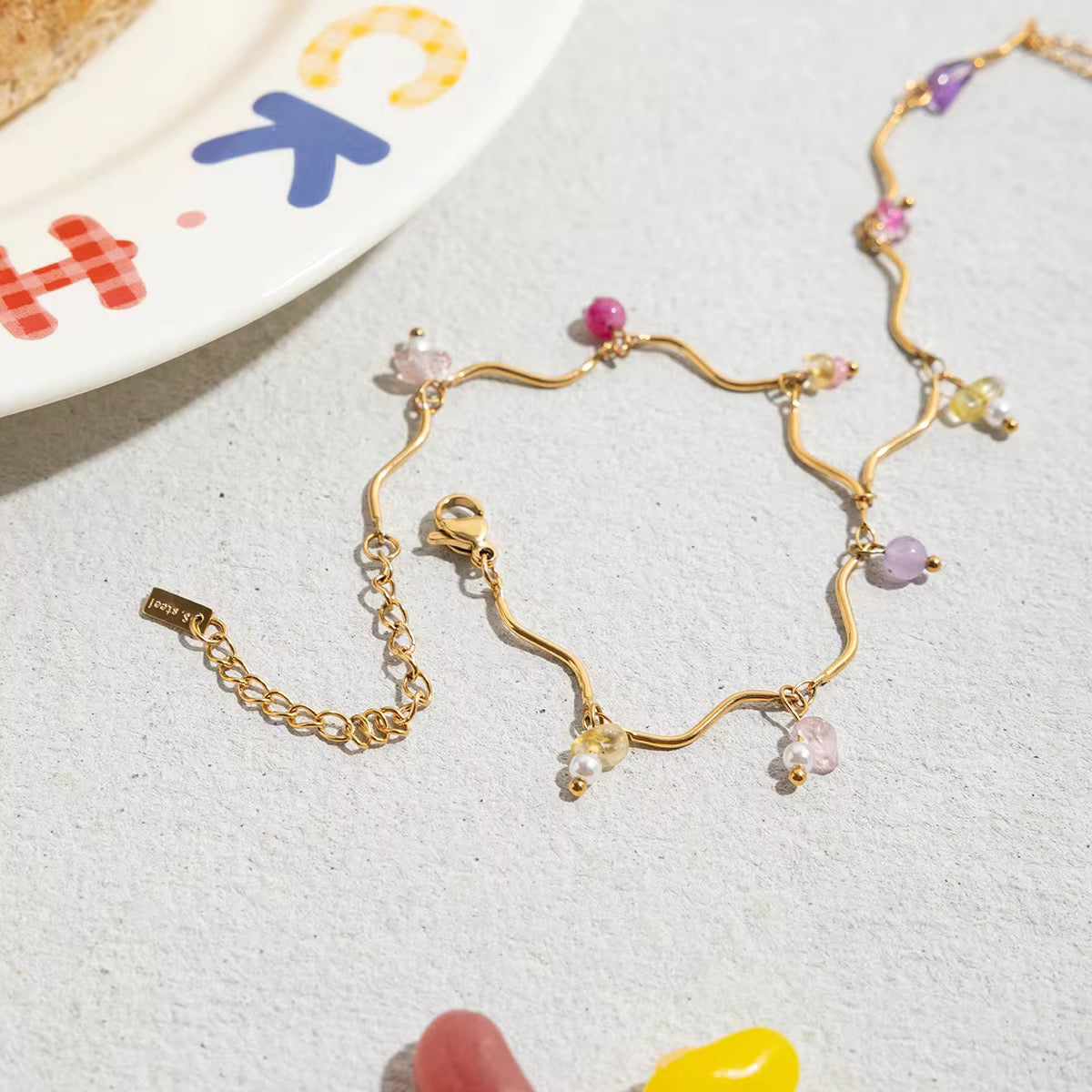 Cosette Handchain