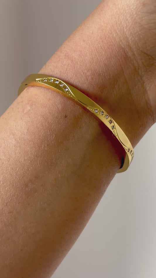 Velara Thin Wrist Kada