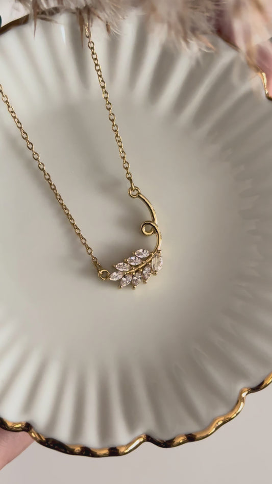 Coralie Neckpiece