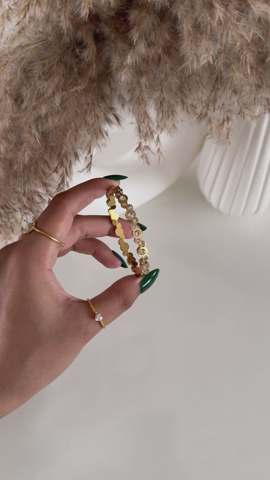 Cyraa Thin Wrist Kada
